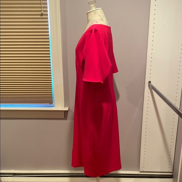 Eliza J Red V-Neck Sheath Midi Dress - Picture 5 of 10